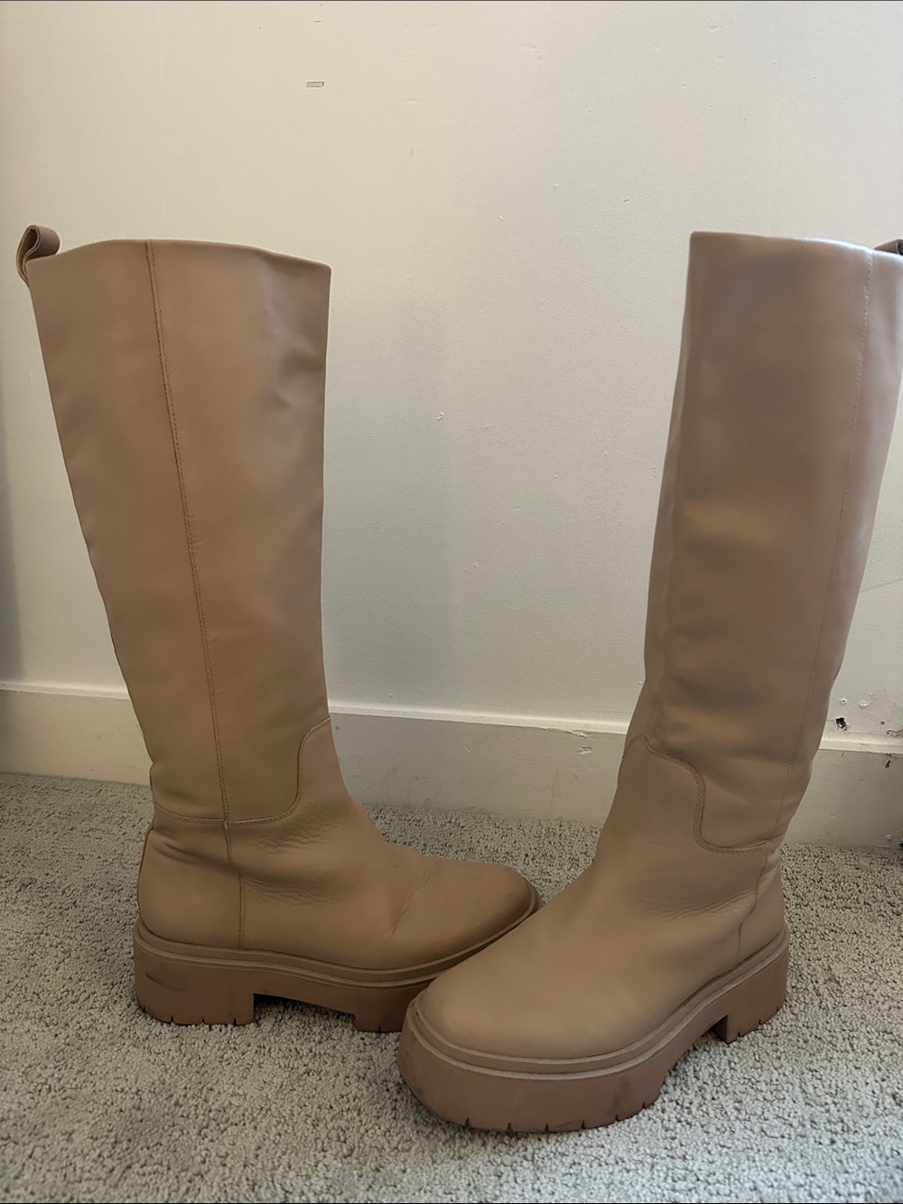 Women's Knee-High Chunky Sole Boots - Beige